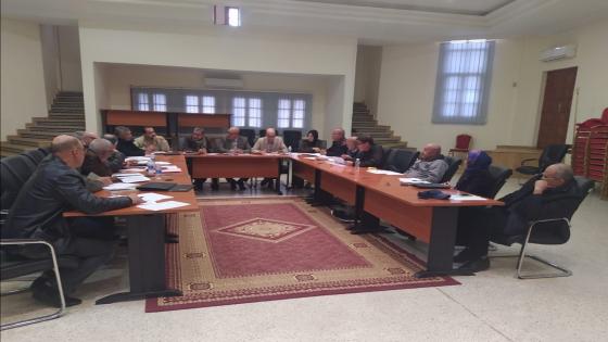 اجتماع لجنة المالية استعدادا للدورة الاستثنائية لنونبر