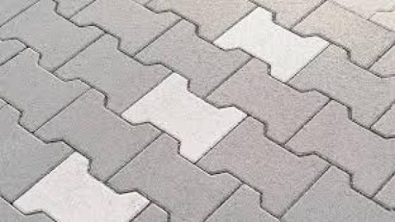 فتح الأظرفة المتعلقة بطلبات عروض تهيئة وترصيف عدة أحياء وأزقة بالمدينة